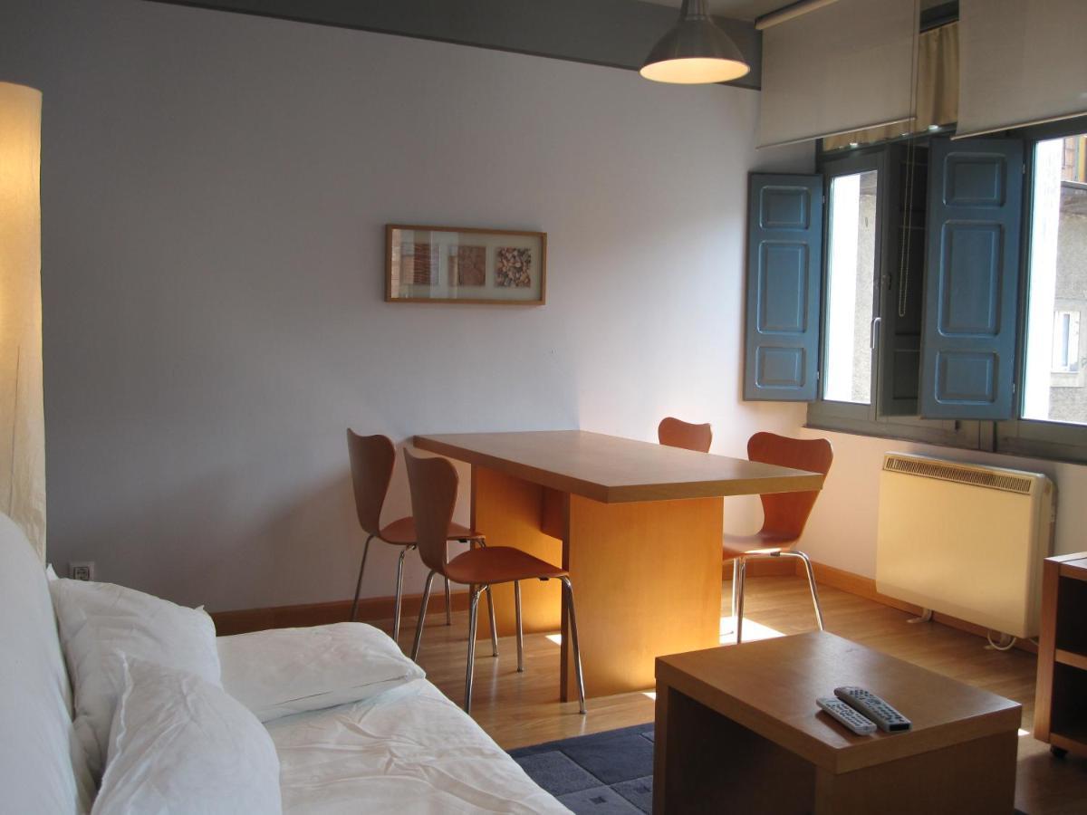 Apartamentos Legazpi 坎加斯德尔纳尔塞亚 外观 照片