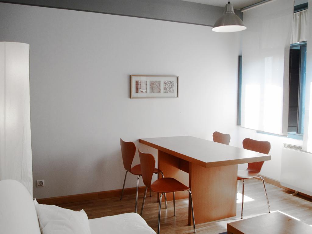 Apartamentos Legazpi 坎加斯德尔纳尔塞亚 外观 照片